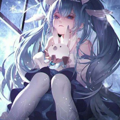 上海地铁女子和老太激烈扭打一团